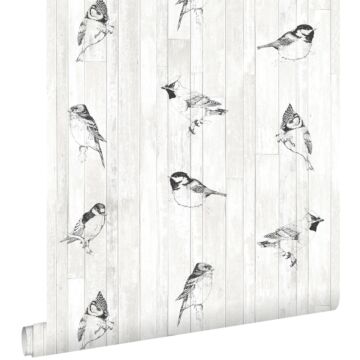 behang pengetekende vogels op sloophout planken zwart en mat wit van ESTAhome