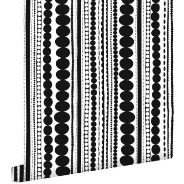 behang kralen zwart en wit van ESTAhome