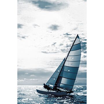 fotobehang zeilboot blauw van ESTAhome